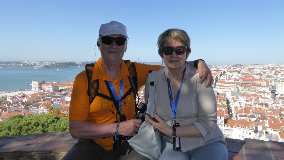 Wir zwei auf der Burgmauer
