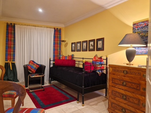 rechtes Appartement Erdgeschoss