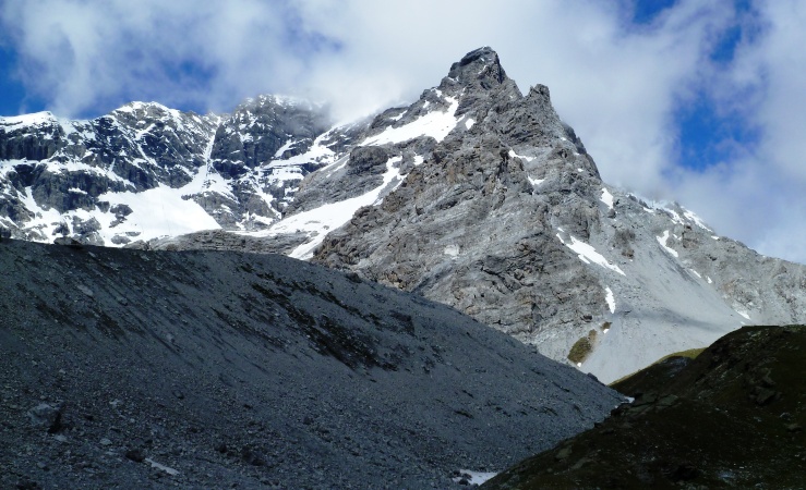 Vor dem Hintergratkopf - Ortlergipfel in Wolken