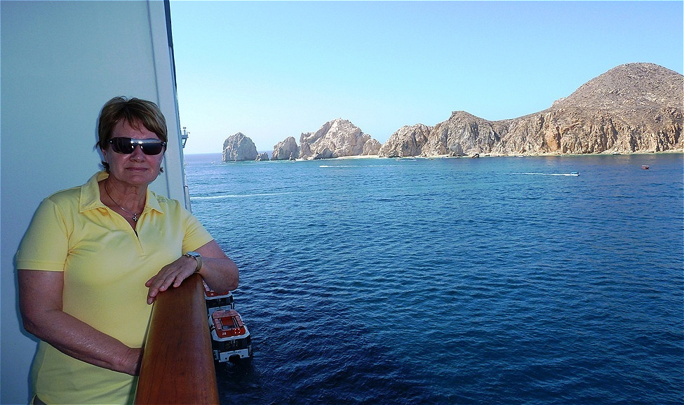 Unser Schiff ankert in der Nähe des Kaps