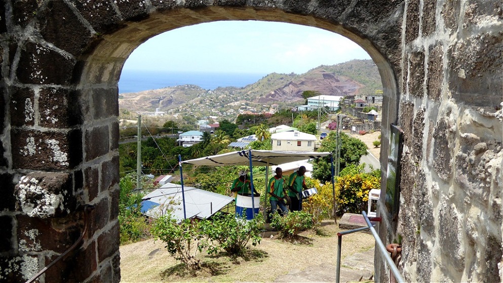 Eine Steel Band empfängt uns am Eingang des Forts !