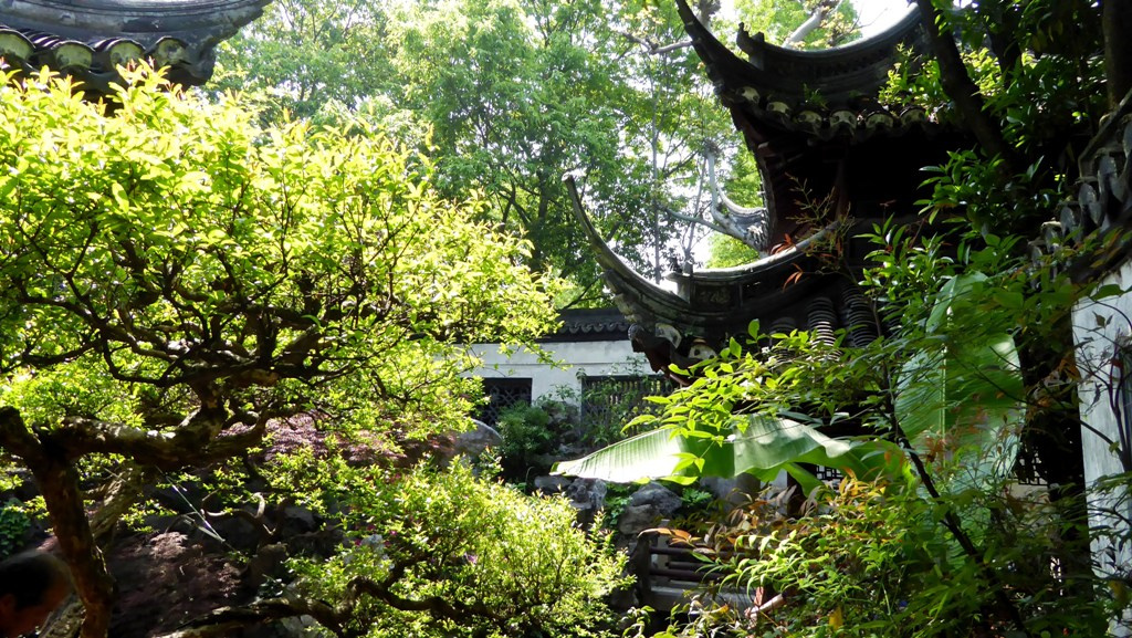 Herrliche Details
Der Garten bietet eine Reihe von architektonischen Besonderheiten und ist in sechs Teilen nach dem Suzhou-Stil unterteilt.