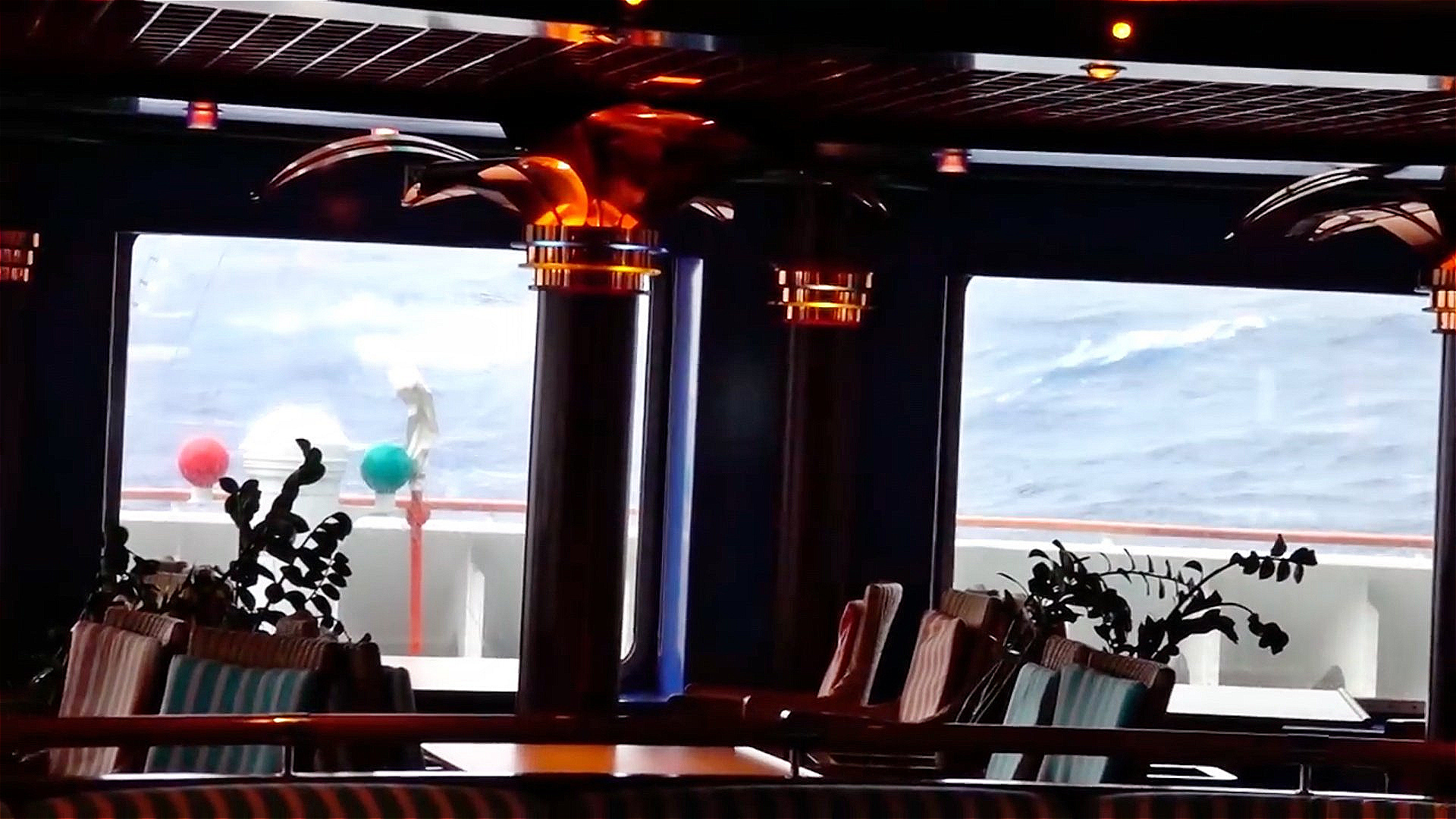 Totale Leere herrscht im  "Palmengarten"