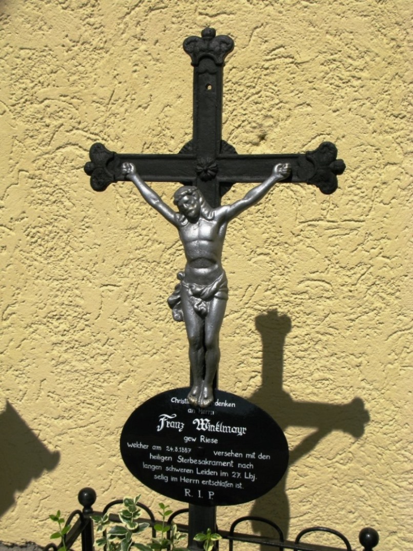 Das Grabkreuz