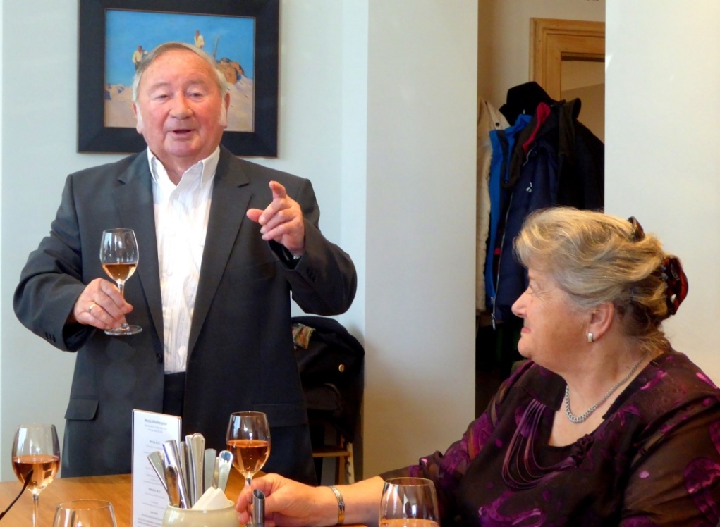 2015_12_27  Weintauffeier im Café Heinzl, Friedburg