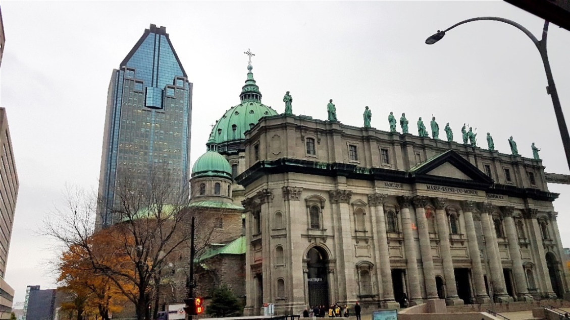 Basilique Marie-Reine Du-Monde Cathedrale