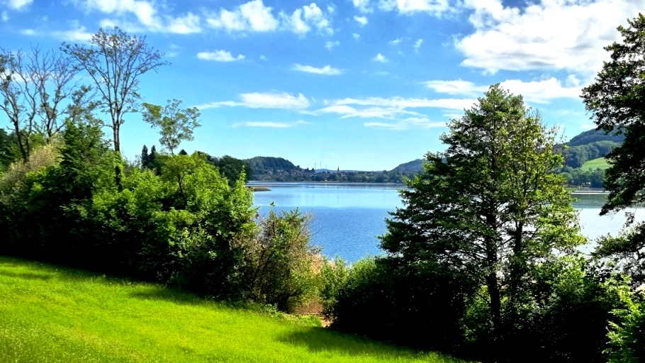 Am Nordüfer des Obertrumer Sees