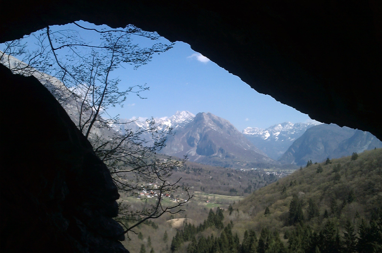 Pogled iz jame Srnica