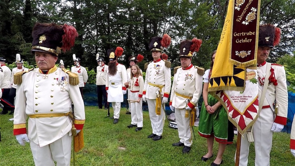 Es folgt die Kommandoübergabe