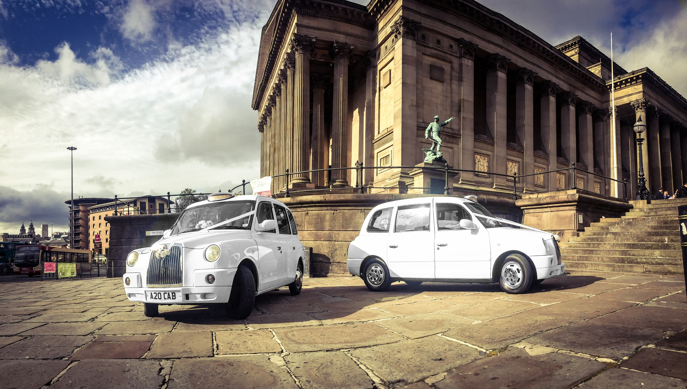 liverpool wedding taxis, st georges hall, lyme street station taxi idotaxi wedding taxis