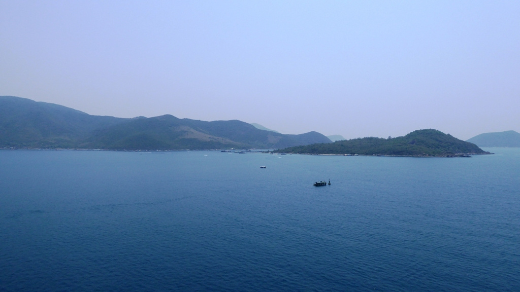 Einfahrt in die Bucht von Nha Tran