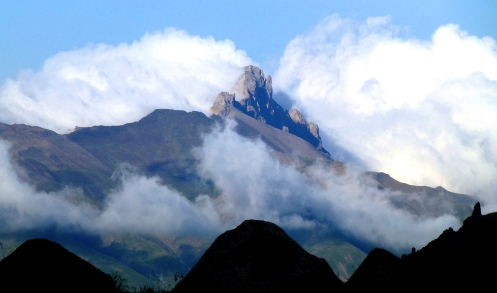 Imposanter Felsgipfel