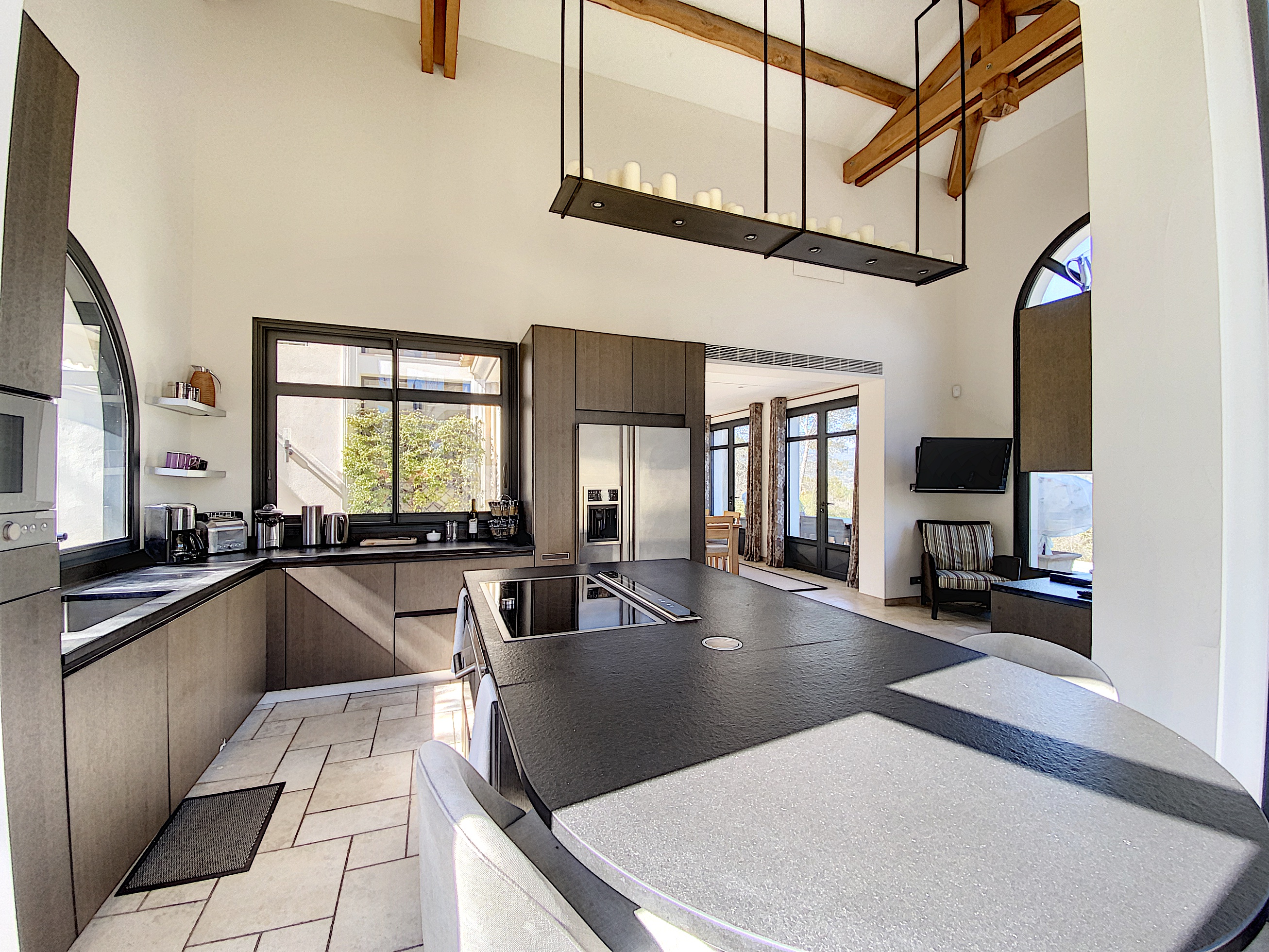 https://0501.nccdn.net/4_2/000/000/023/130/Terre-Blanche-luxury-villa-rental-L04.jpg