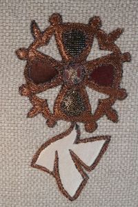 Croix huguenote avec colombe