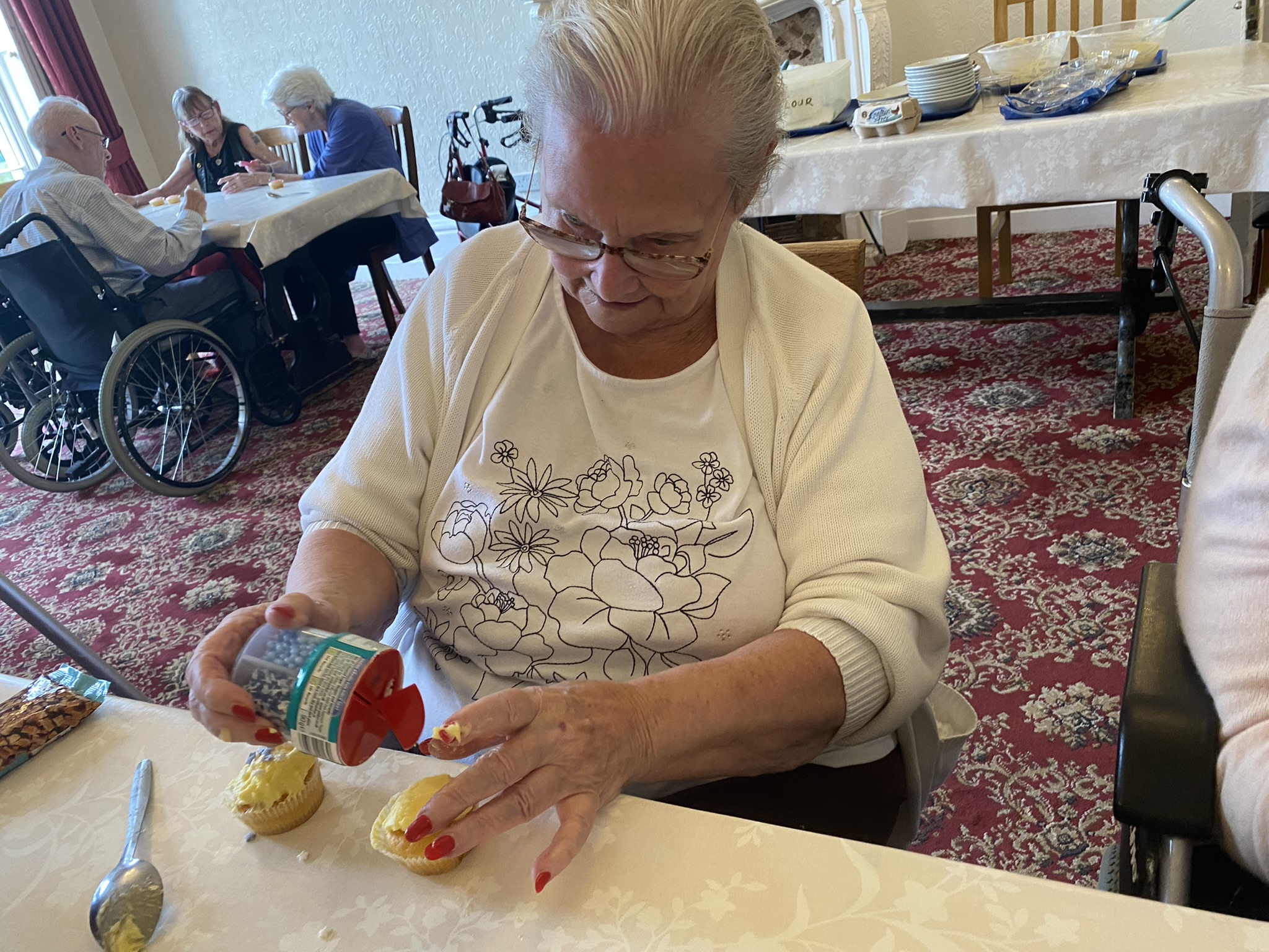 Baking & Decorating Cupcakes - June 2022