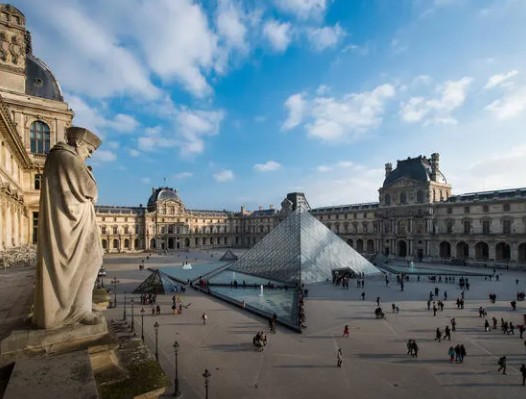 Louvre Paris