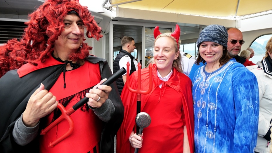 Teuflische Gefolgschaft