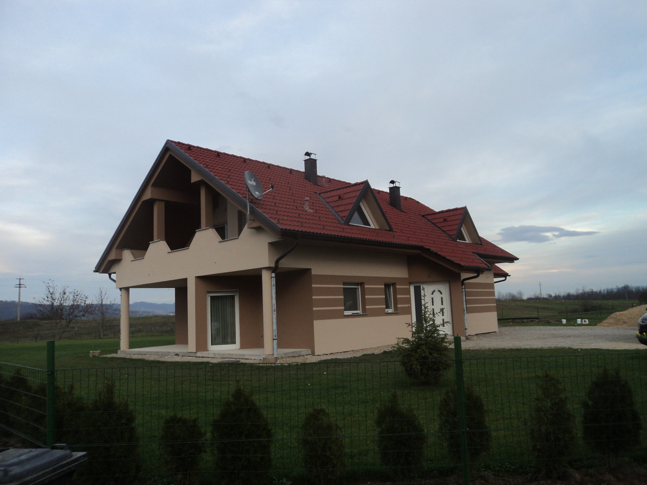 https://0501.nccdn.net/4_2/000/000/024/ec9/14356_1358519139_400_14356.jpg