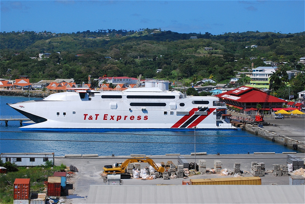 Fähre - sie verkehrt zwischen Trinidad und Tobago