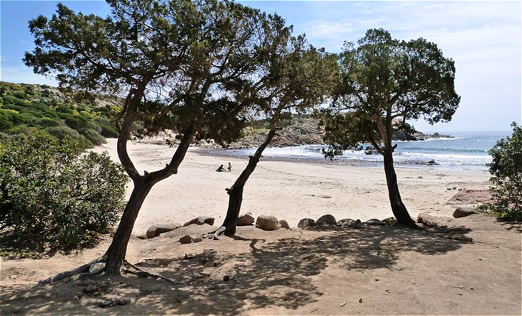 Einsame Sandbucht