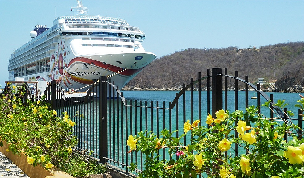 Am Pier wartet unser Schiff