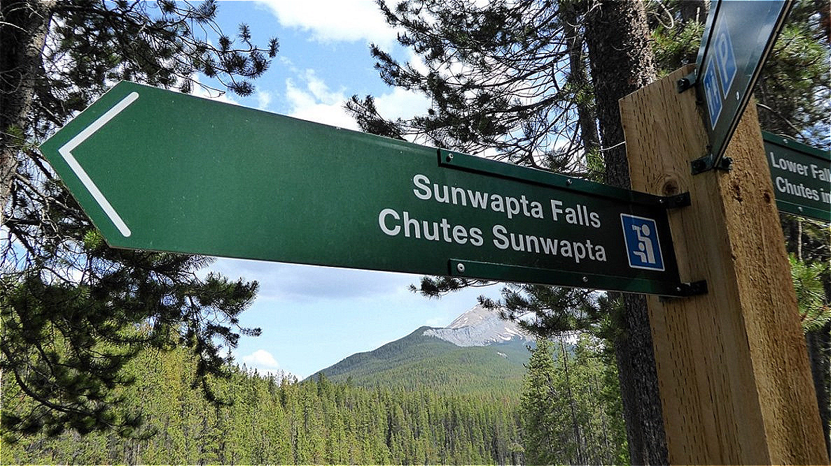 Zu den Sunwapta Fällen
