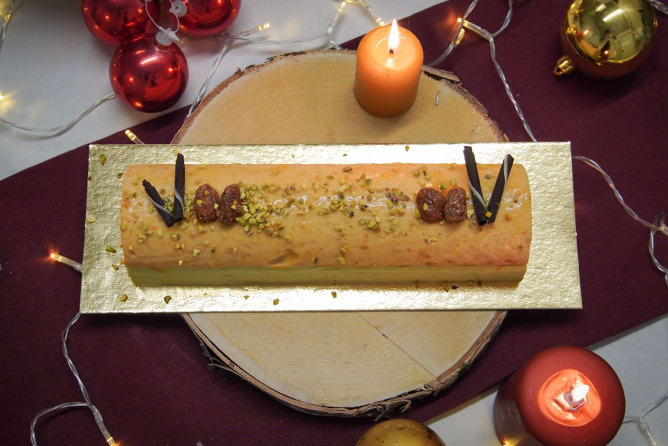 https://0501.nccdn.net/4_2/000/000/024/ec9/buche-abricot-pistache.jpg
