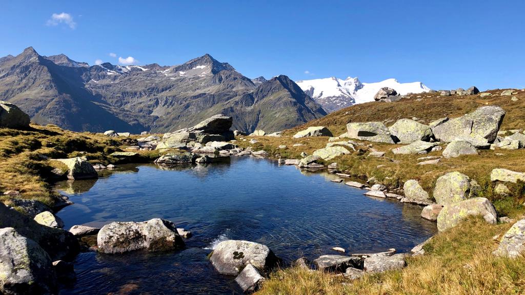 Idyllischer kleiner See