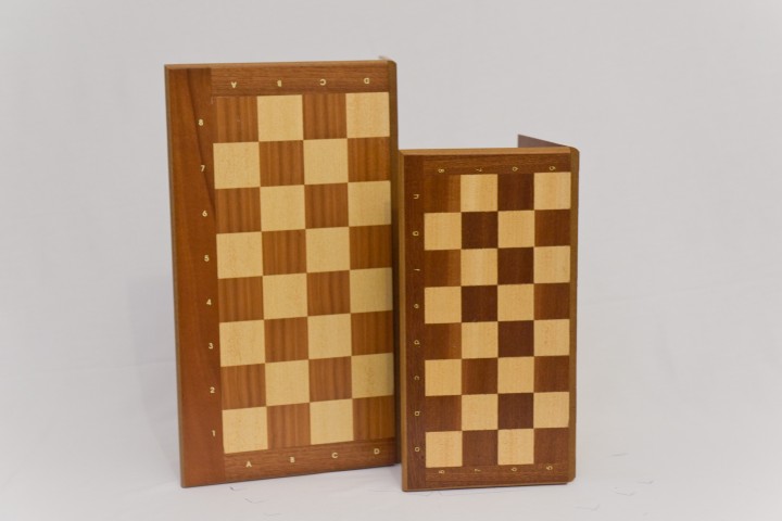 ΚΩΔ. 00148Ξ
Σκακιέρα σπαστή ξύλινη 50x50cm
ΚΩΔ. 00136Ξ
Σκακιέρα σπαστή ξύλινη 40x40cm