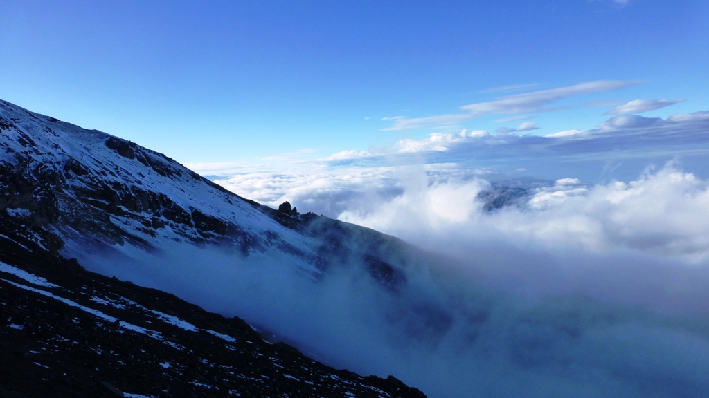 27. Dezember 2014 - Im Aufstieg. Wie wird sich das Wetter während unseres Gipfelsturms entwickeln ?
