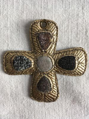 Croix murale moderne