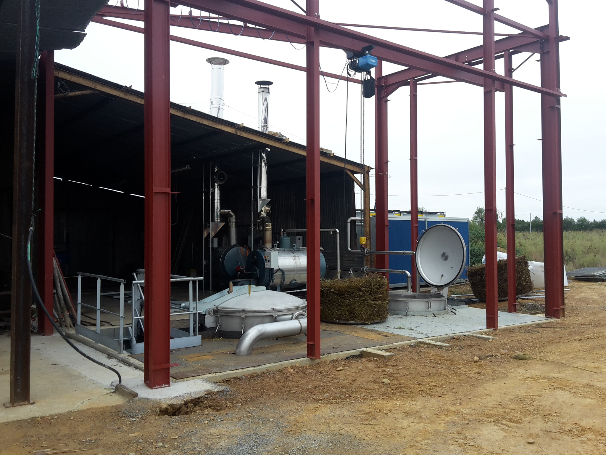 Distillerie 7000 et 3000 litres en cours de montage