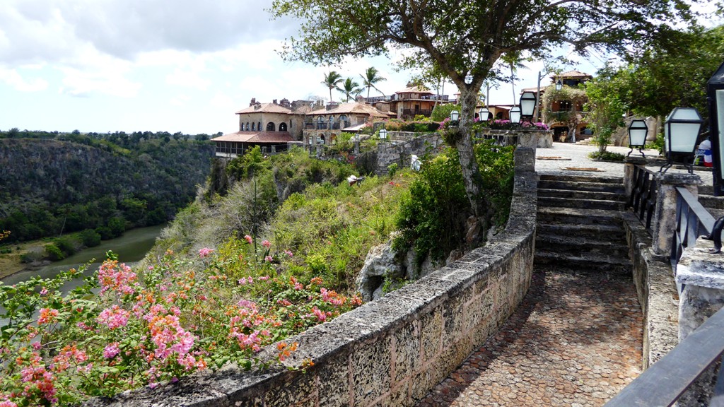 Altos de Chavòn liegt auf einer Hochebene über dem Chavòn-Fluss
