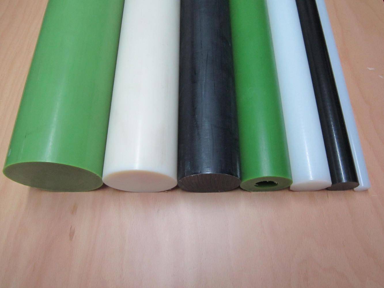 PA6 CAST round rods and tubes