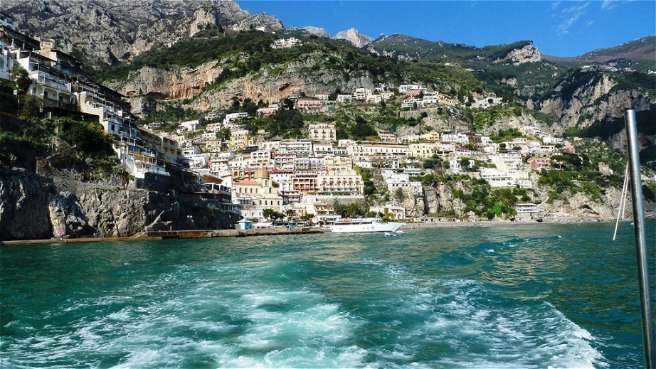 Letzter Blick auf Positano mit seinen bunten Häusern