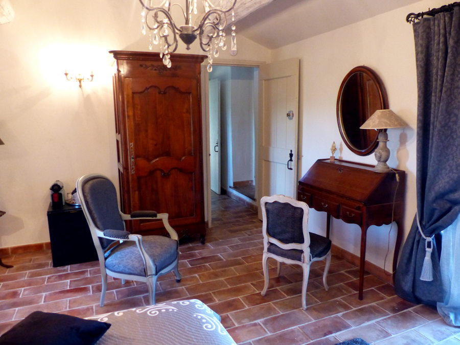 Suite Julie Mas-de-Longuefeuille