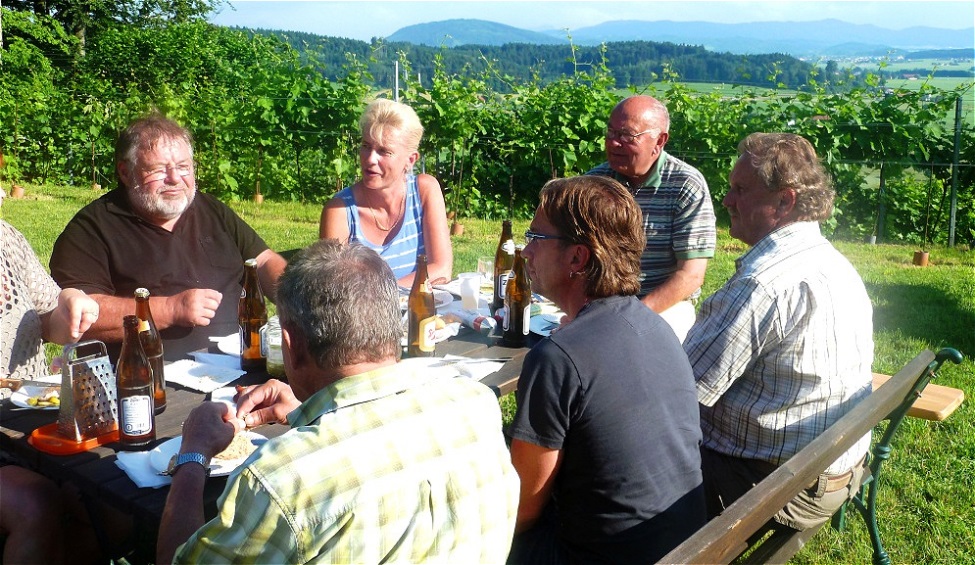 Anregende Gespräche bei herrlichem Wetter !