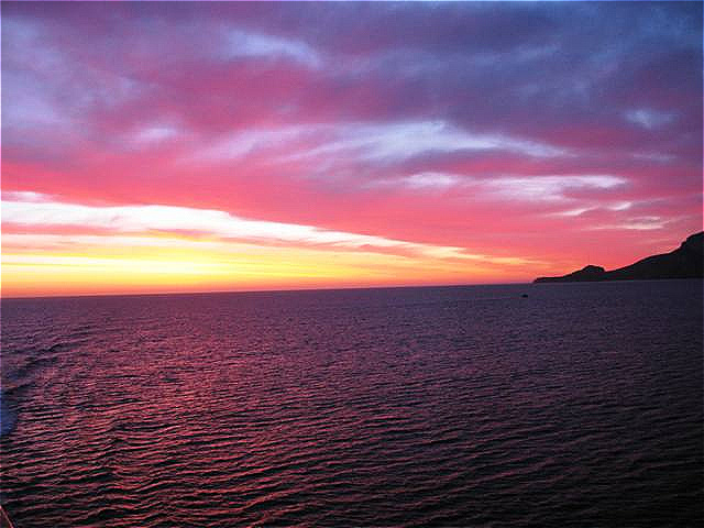 Sonnenaufgang kurz vor dem Hafen von Olbia