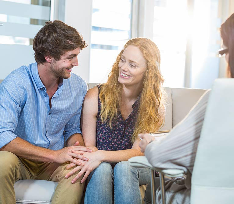 <div class="text-position">
<div class="slider-text-holder">
<h2>Stopite v lepšo prihodnost</h2>
<h3>Center za družinsko in zakonsko terapijo</h3>
</div>