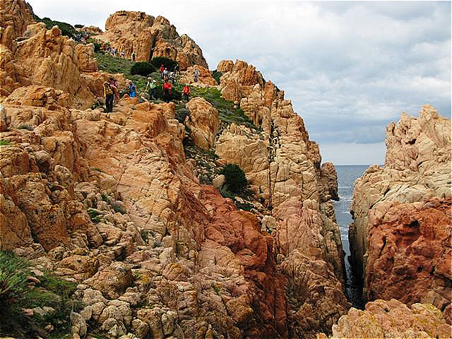 Klettereinlage von den Klippen hinunter zum Strand