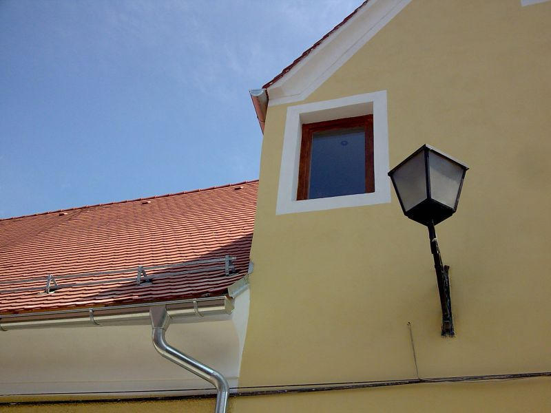 adaptacije stavb in spomeniško zaščitenih objektov