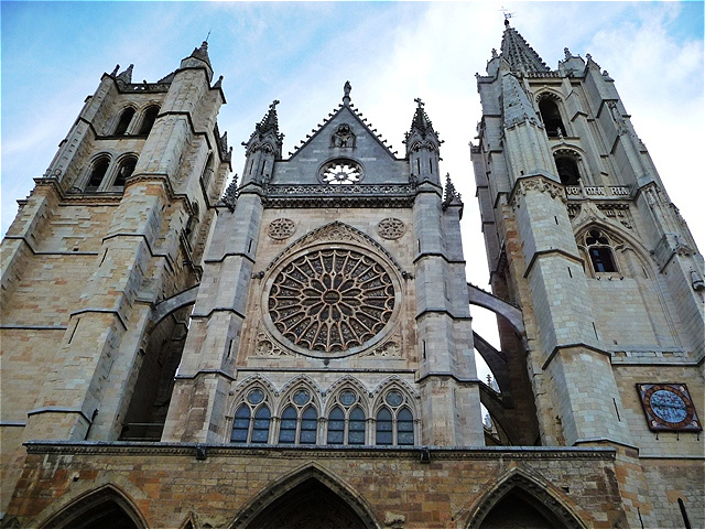 Spanische Gotik in französischem Stil