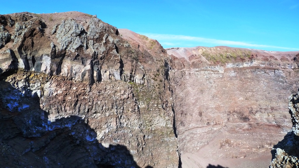 Die Mitte des Kraterrandes