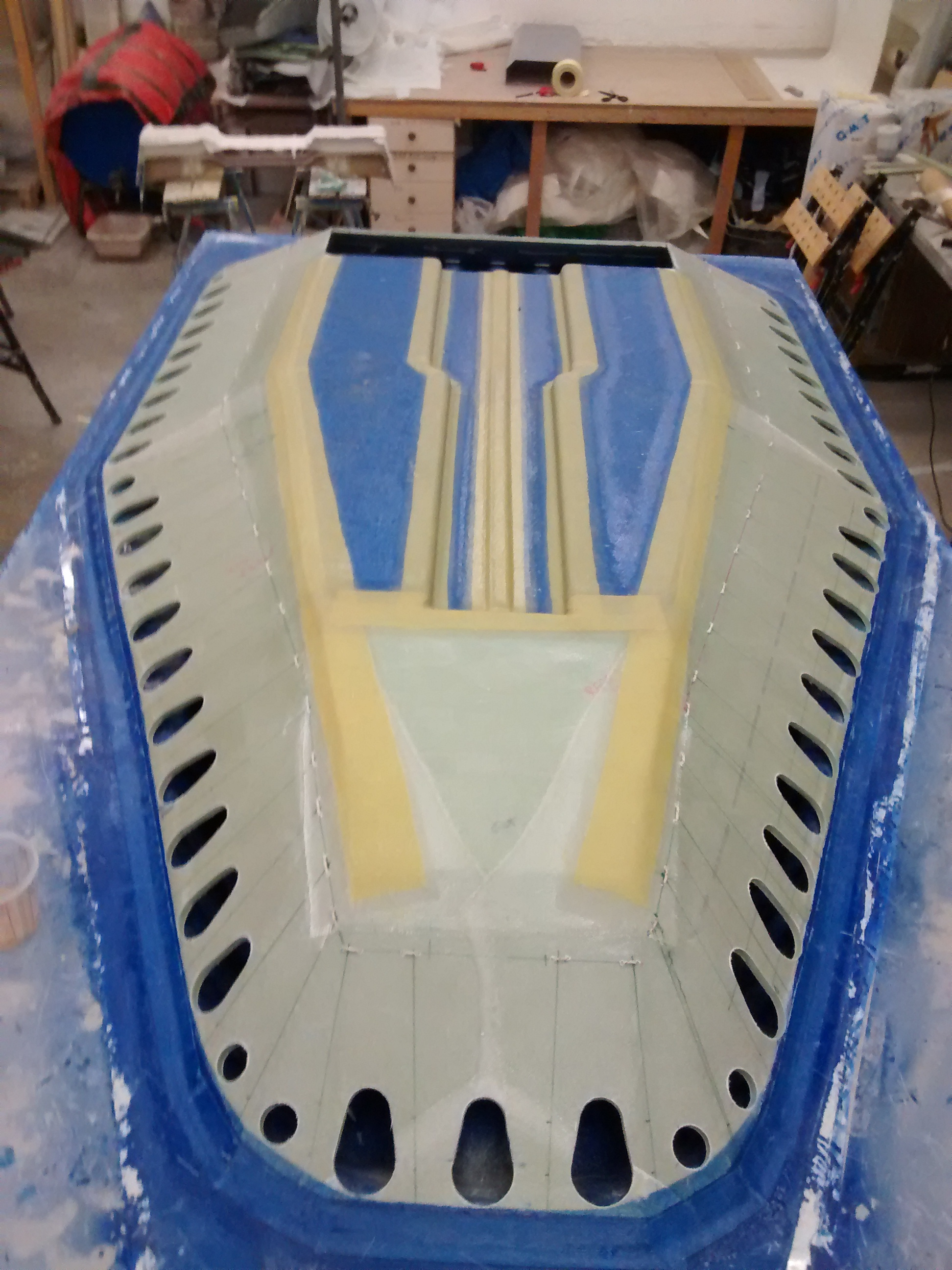 Hovercraft F1 hull construction