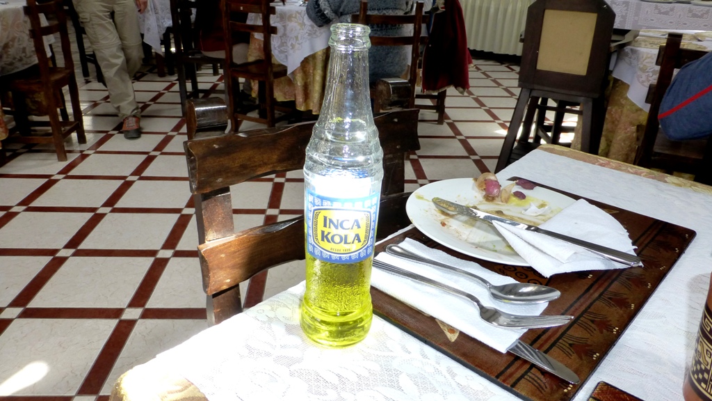 Die berühmte Inca Kola
gelb und zuckersüß - bereits größtenteils von Coca Cola aufgekauft