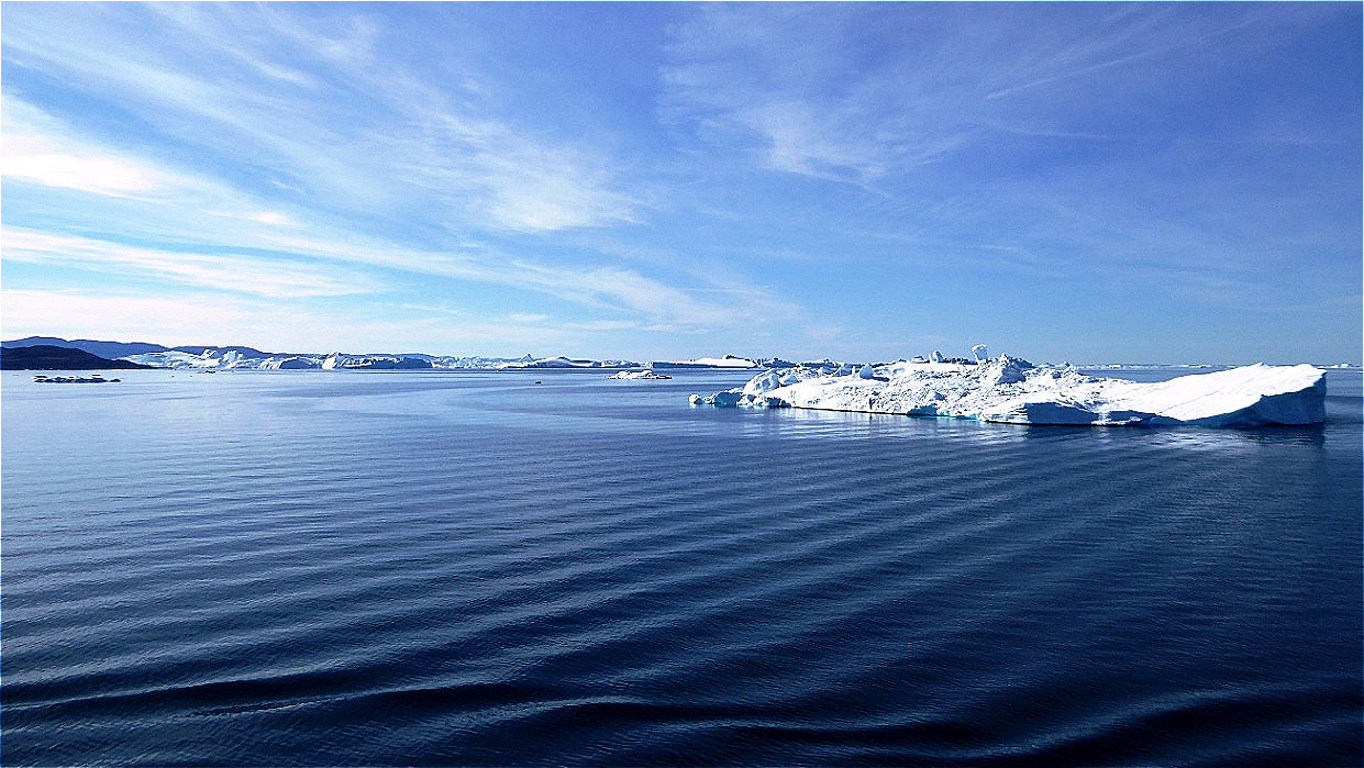 Der Gletscher schiebt sein Eis in die Bucht