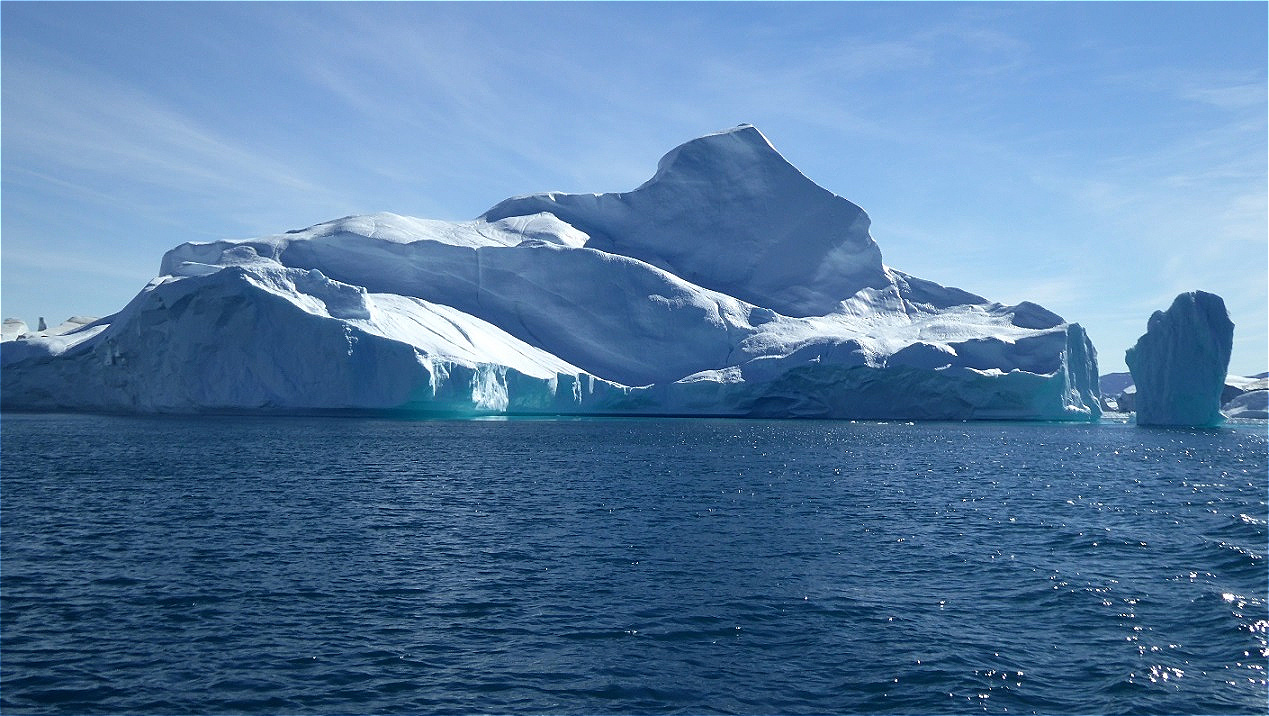 Wir umrunden den Eisberg !