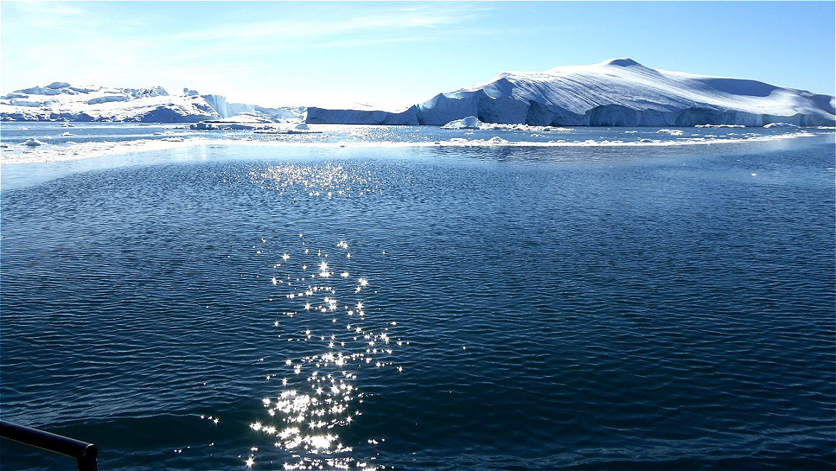 Sonnenlicht "tanzt" auf dem Wasser !