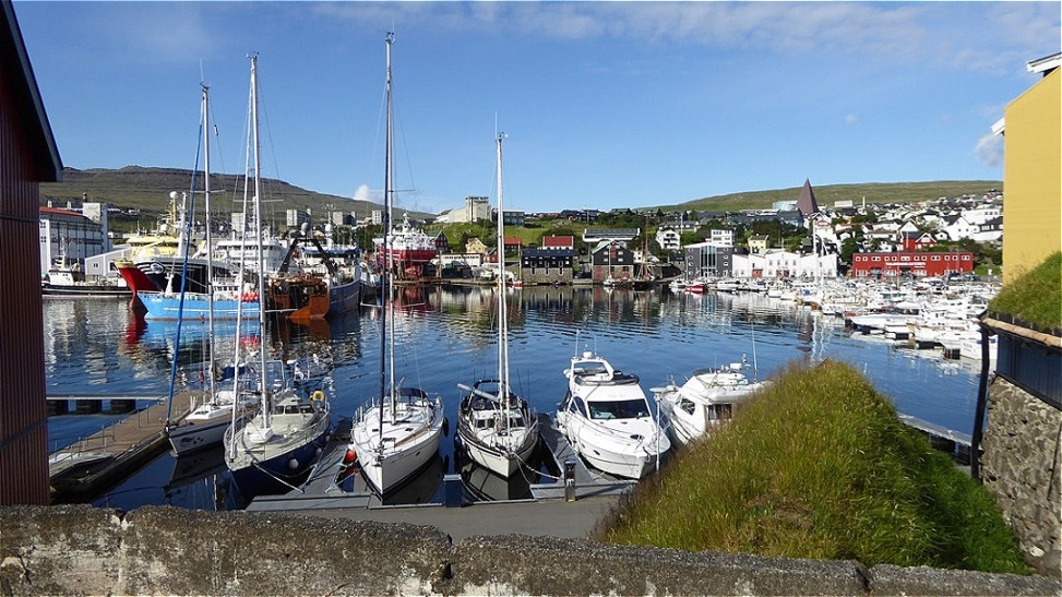 ... auf den Yachthafen 