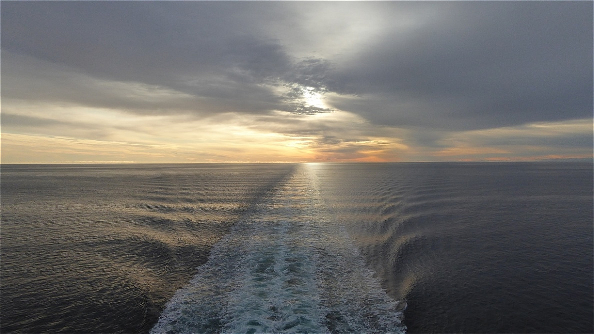 "Einsames Kielwasser"